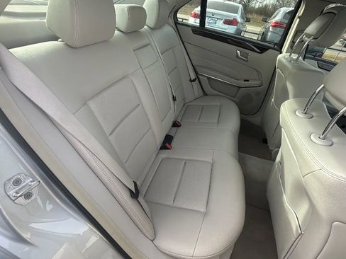 Used 2014 Mercedes-Benz E 350 Sedan image 21