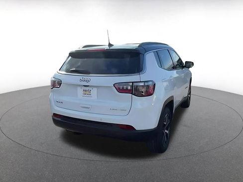 Used 2025 Jeep Compass Limited image 14