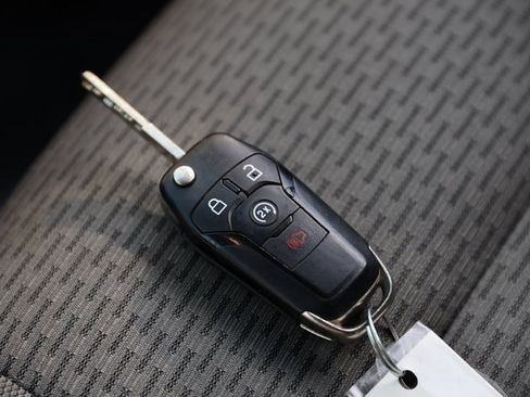 Used 2015 Ford F150 XLT w/ Equipment Group 302A Luxury image 33