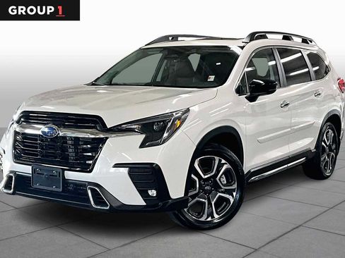 Used 2025 Subaru Ascent Touring image 1