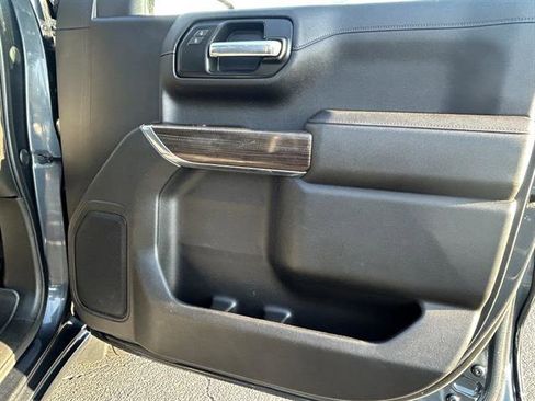 Used 2022 Chevrolet Silverado 1500 LT image 22