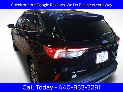 Certified 2022 Ford Escape Titanium w/ Class II Trailer Tow Package image 19