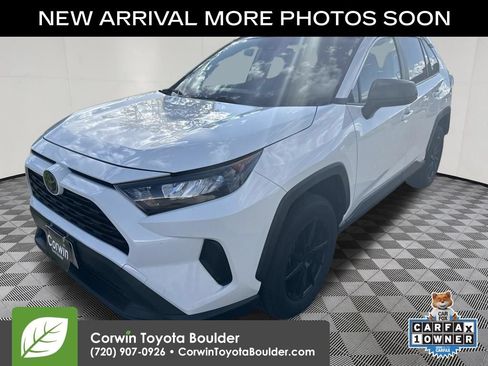 Used 2019 Toyota RAV4 LE w/ Carpet Mat Package AWD/4WD image 3