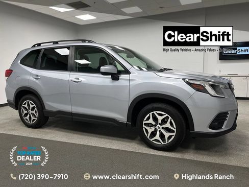 Used 2022 Subaru Forester Premium AWD/4WD image 1
