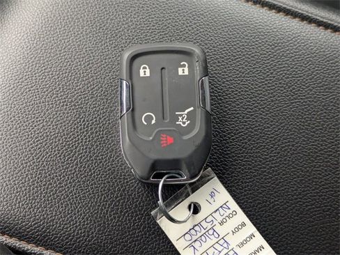 Used 2022 GMC Acadia AT4 w/ Technology Package image 33