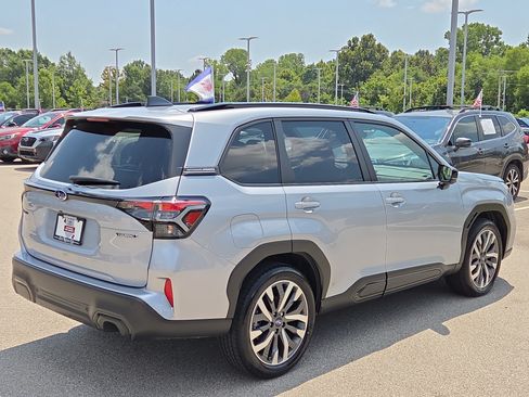 Certified 2025 Subaru Forester Touring AWD/4WD image 3
