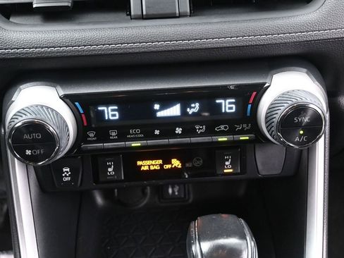 Used 2019 Toyota RAV4 XLE w/ Convenience Package AWD/4WD image 16
