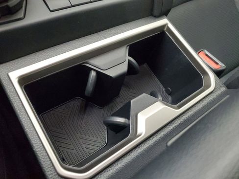 Used 2025 Toyota 4Runner Limited AWD/4WD image 30