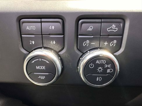 Used 2023 GMC Sierra 1500 Denali w/ Denali Reserve Package AWD/4WD image 18
