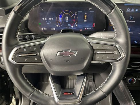 Used 2025 Chevrolet Traverse Z71 w/ Enhanced Driving Package AWD/4WD image 14
