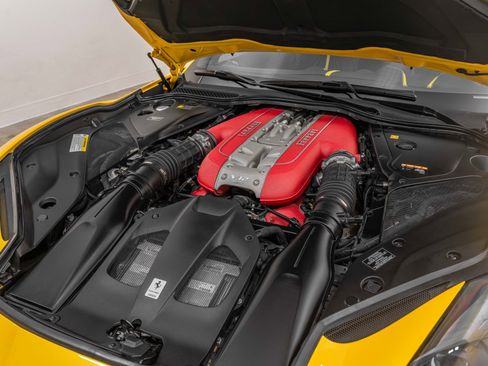 Certified 2019 Ferrari 812 Superfast image 21