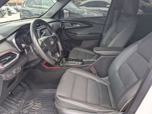 Used 2022 Chevrolet TrailBlazer RS w/ Sun and Liftgate Package FWD image 15