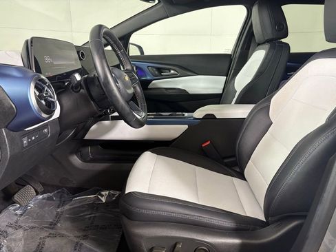 Used 2025 Chevrolet Equinox EV LT w/ Convenience Package image 23