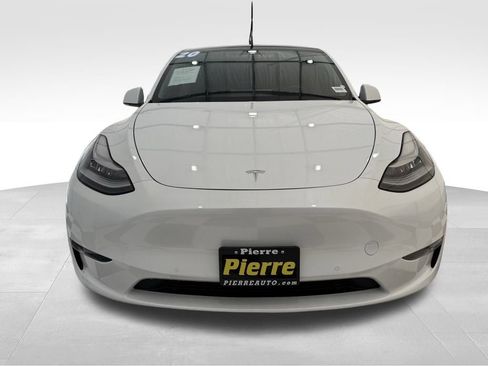 Used 2020 Tesla Model Y Long Range image 9