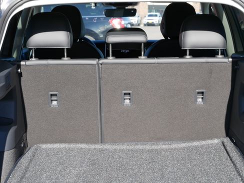 New 2026 Volkswagen Tiguan SE image 6