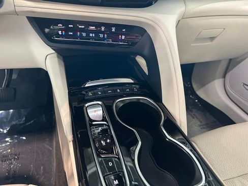 Used 2022 Buick Envision Avenir w/ Technology Package II image 20