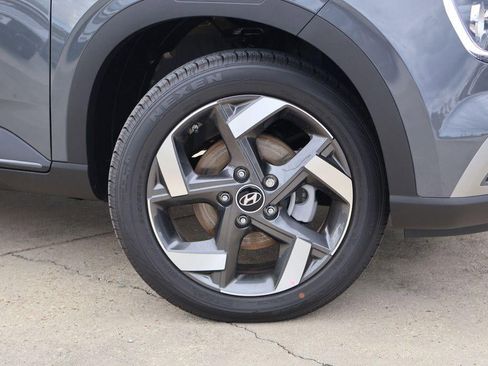 New 2025 Hyundai Venue Limited image 29