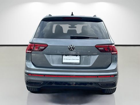 Used 2024 Volkswagen Tiguan SE R-Line FWD image 4