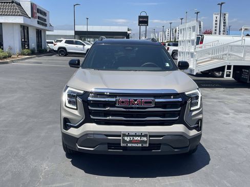 New 2026 GMC Terrain Elevation w/ Elevation Premium Package FWD image 2