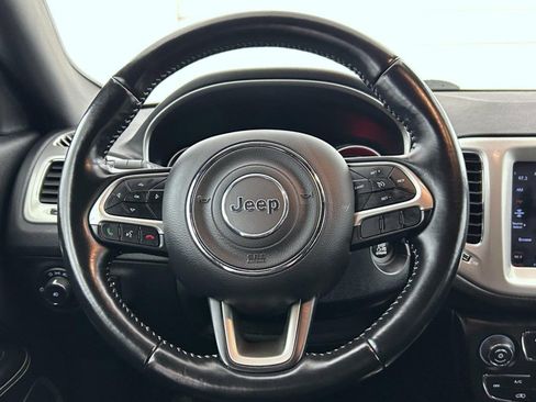 Used 2021 Jeep Compass Latitude AWD/4WD image 11