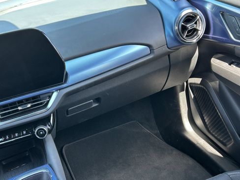 Used 2025 Chevrolet Equinox EV LT w/ Convenience Package image 18