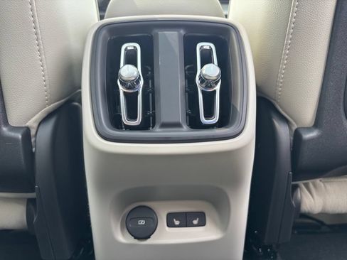 Certified 2023 Volvo XC40 B5 Plus w/ Climate Package AWD/4WD image 22
