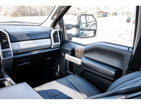 Used 2018 Ford F250 Lariat w/ Lariat Ultimate Package image 16