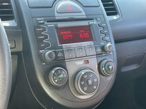 Used 2010 Kia Soul + w/ Audio Pkg image 8