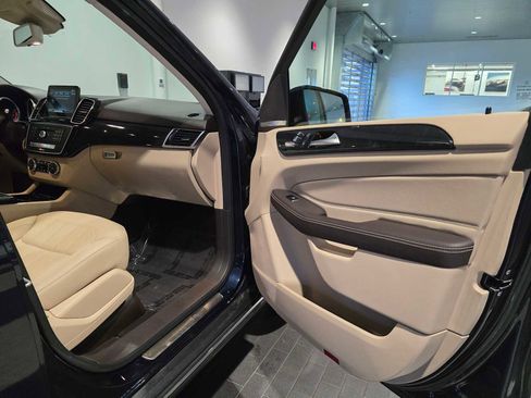 Used 2018 Mercedes-Benz GLE 350 4MATIC image 12