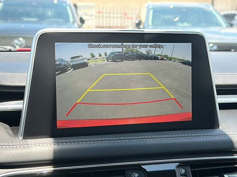 Used 2019 Genesis G70 2.0T Sport RWD image 32