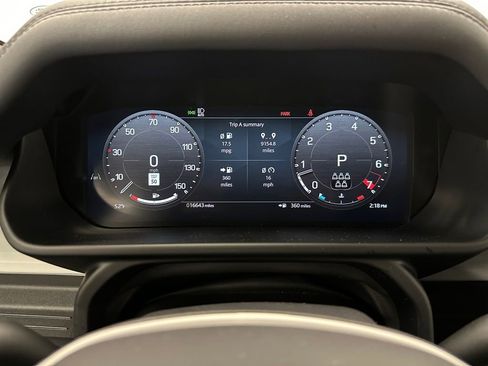 Used 2025 Land Rover Defender 110 S image 19