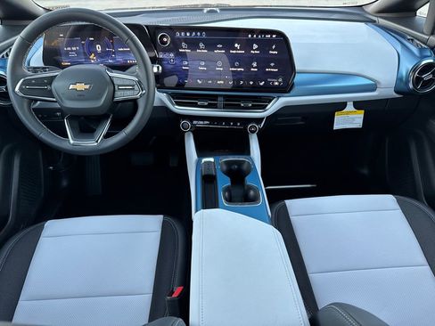 New 2026 Chevrolet Equinox EV LT image 12