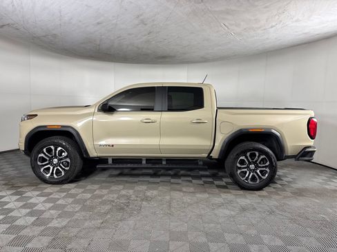 Certified 2023 GMC Canyon AT4 w/ AT4 Premium Package AWD/4WD image 9