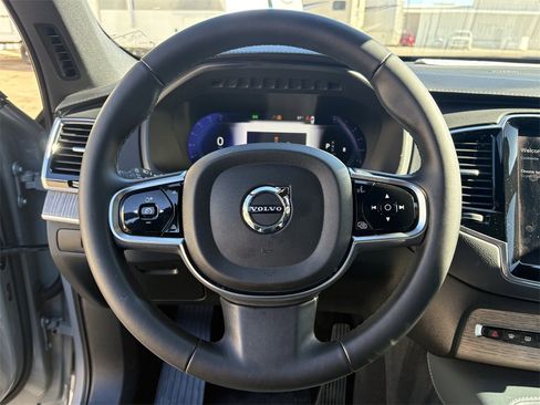 Used 2024 Volvo XC90 B6 Ultimate w/ Protection Package Premier image 13
