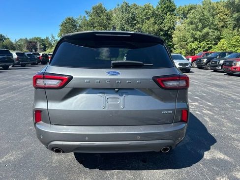 Used 2023 Ford Escape ST-Line w/ Tech Pack #1 AWD/4WD image 7