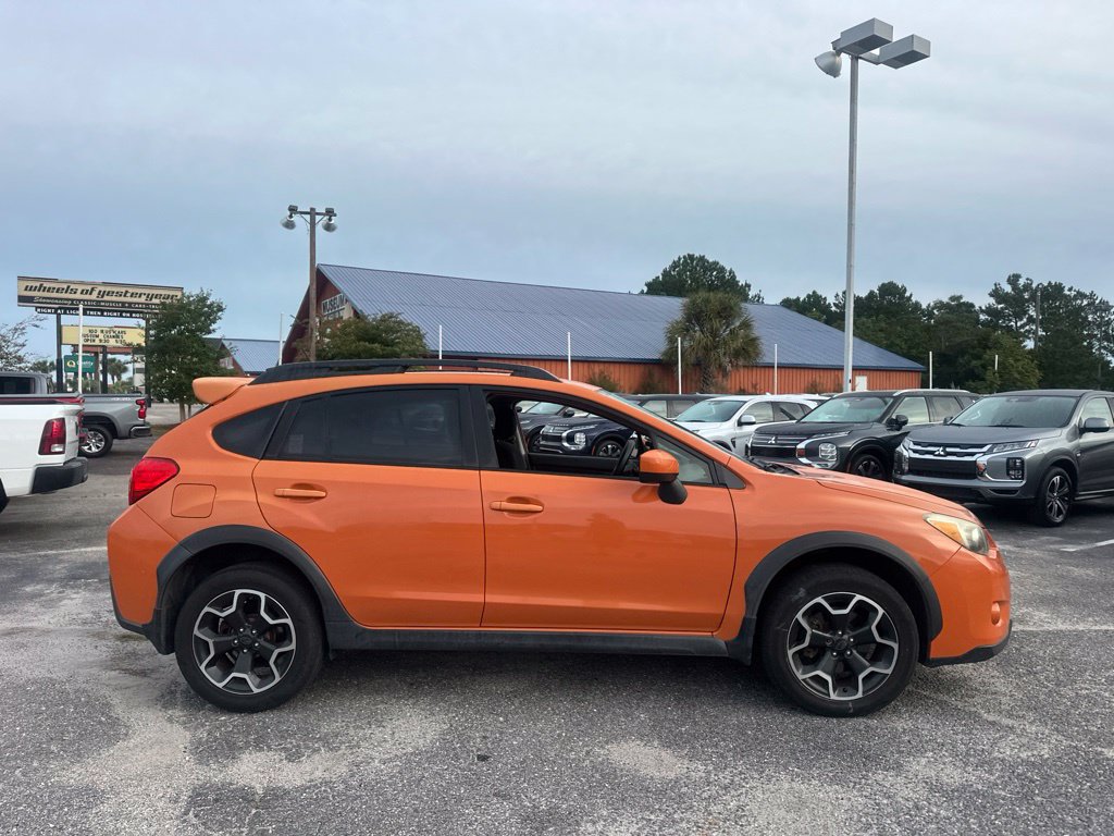 Used 2015 Subaru Crosstrek 2.0i Premium AWD/4WD image 2