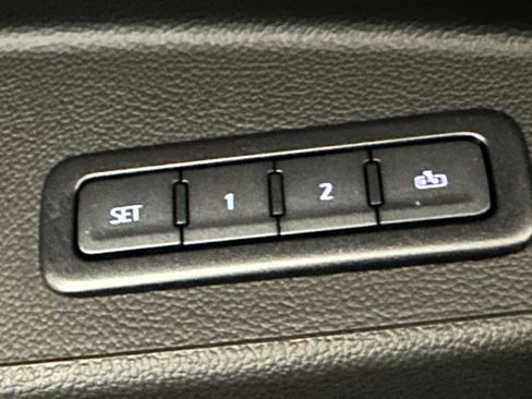 Used 2019 Chevrolet Tahoe LT image 33