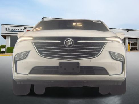 Used 2024 Buick Enclave Premium image 3