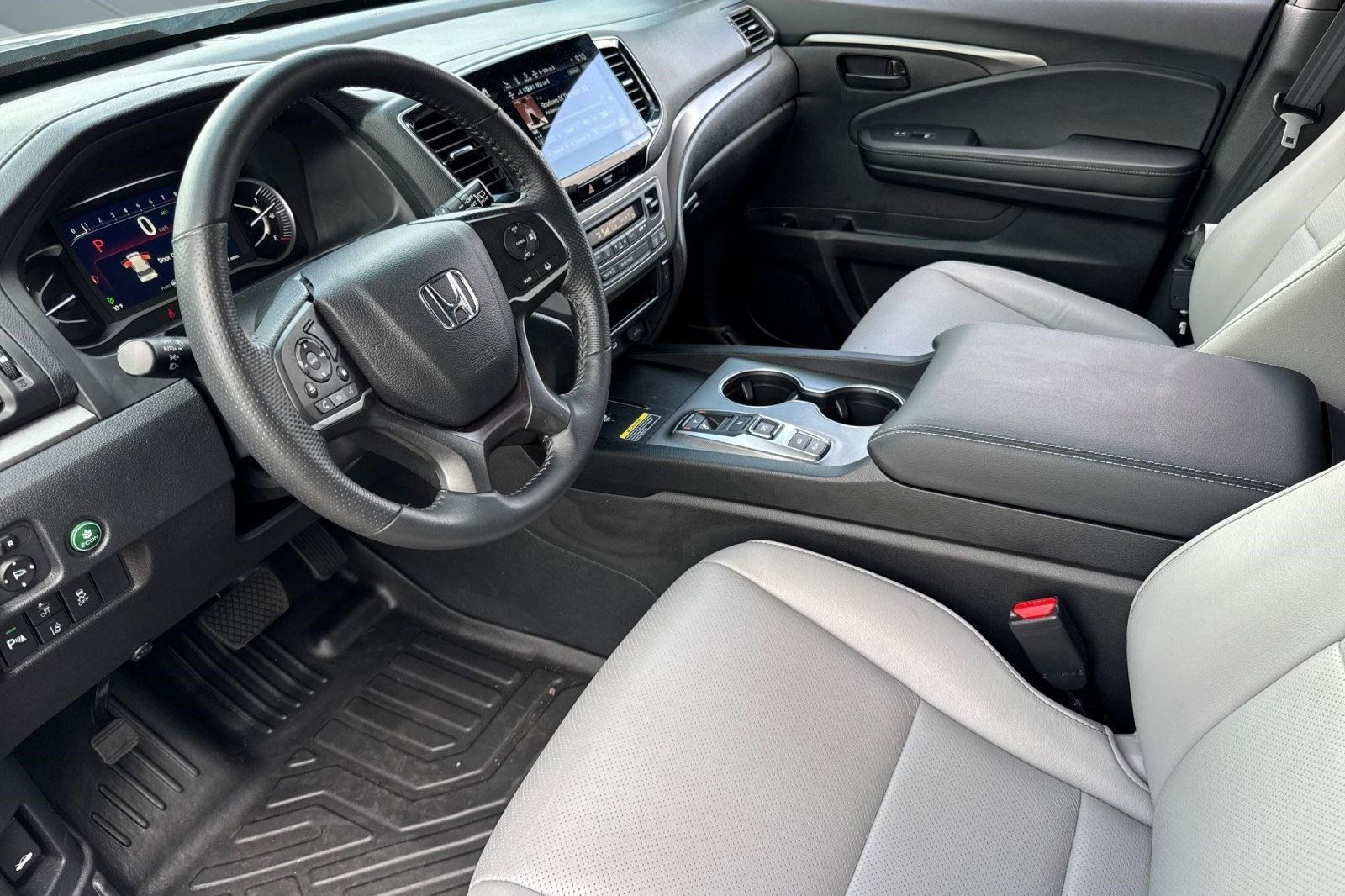 Used 2024 Honda Passport EX-L image 4