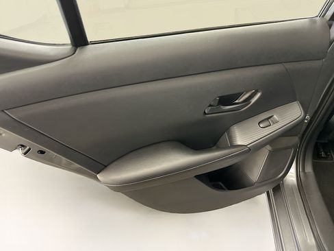 Used 2025 Nissan Sentra SV FWD image 26