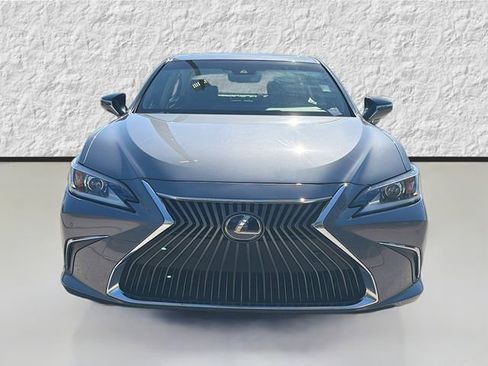 Used 2019 Lexus ES 300h w/ Premium Package image 8