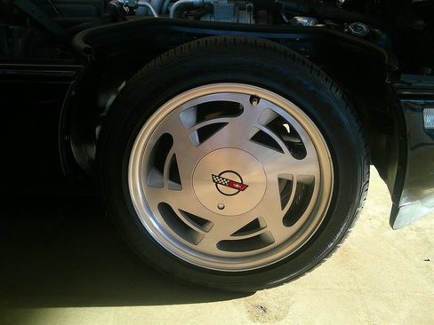 Used 1989 Chevrolet Corvette Convertible image 39