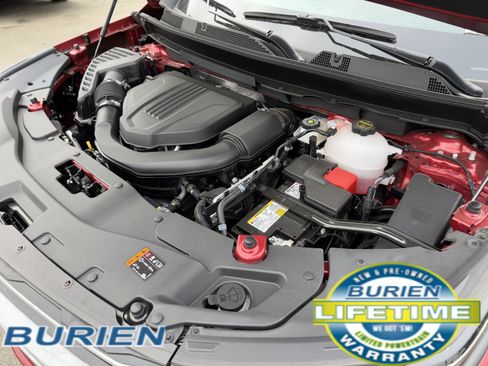 New 2025 Chevrolet Traverse LT image 38