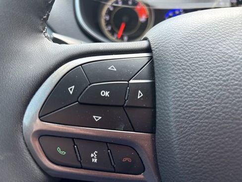 Used 2022 Jeep Cherokee Limited image 14