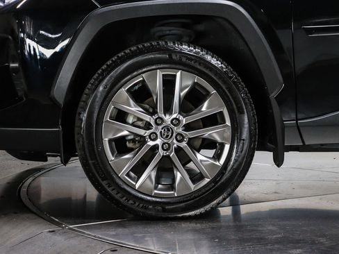 Certified 2021 Toyota RAV4 XLE Premium FWD image 10
