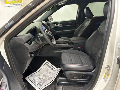 Used 2025 Ford Explorer ST-Line w/ Premium Package AWD/4WD image 6