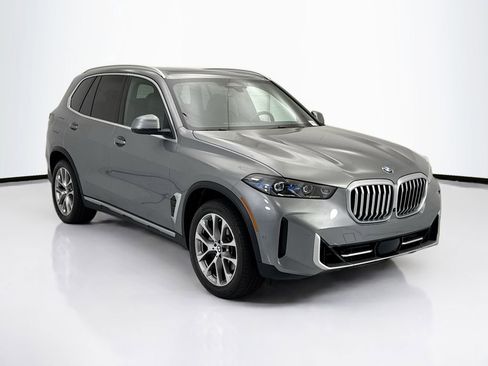 Certified 2026 BMW X5 sDrive40i w/ Parking Assistance Package RWD image 3