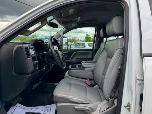 Used 2019 Chevrolet Silverado 2500 W/T w/ Snow Plow Prep Package AWD/4WD image 28