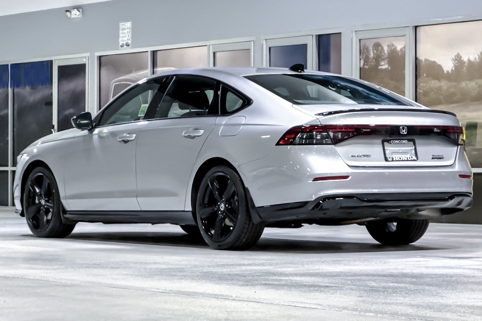 Used 2024 Honda Accord Sport image 3