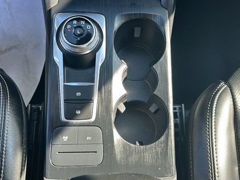 Used 2022 Ford Escape SEL w/ Technology Package FWD image 22